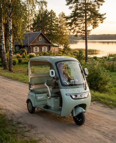 BNP Trio Auto — Трицикл с крышей и лобовым стеклом